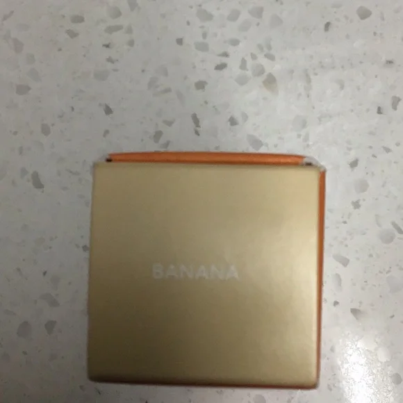 Olehenriksen BANANA BRIGHT+ VITAMIN CC STICK - Picture 4 of 5